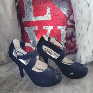 Michael Kors Criss Cross Suede Black heels